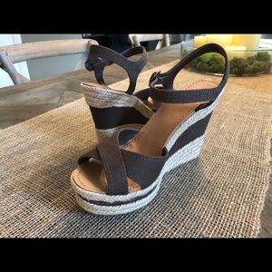 Nine West Thoughtfull1 Brown Wedge Sandal Size:8
